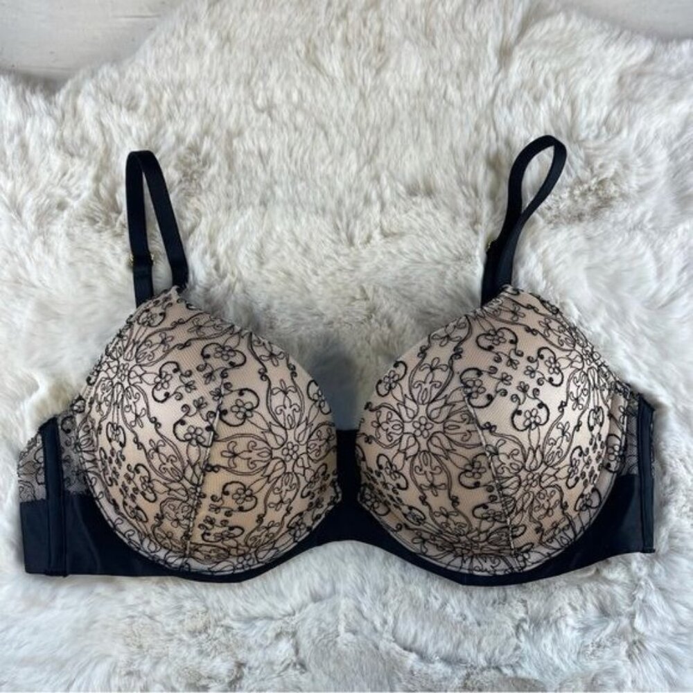 Victoria Secret Very Sexy Push Up Black & Cream Lace Bra Sz 34C EUC
